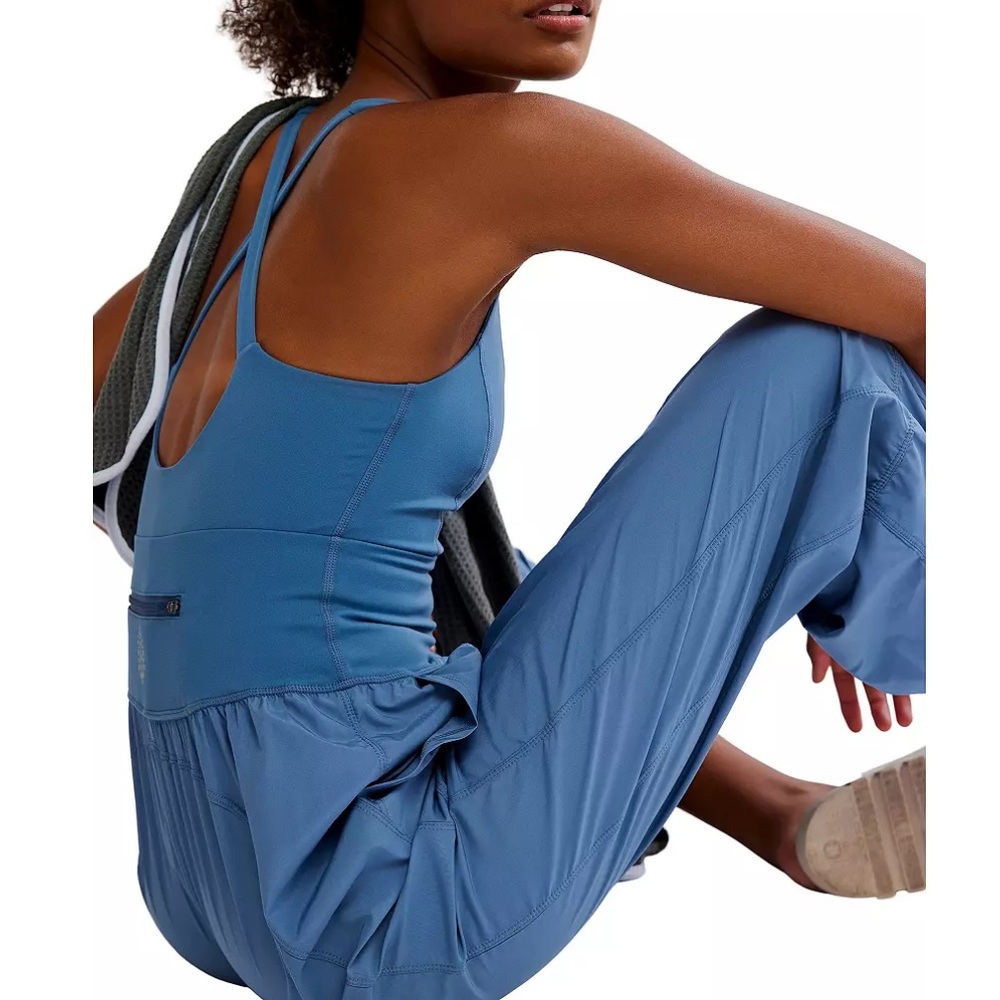 NWOT FREE PEOPLE FP MOVEMENT Women's Righteous
Onesie skyline color - Picture 3 of 5